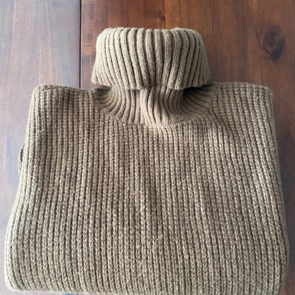 Women Ralph Lauren Turtle neck Sweater - Picture 4 of 4